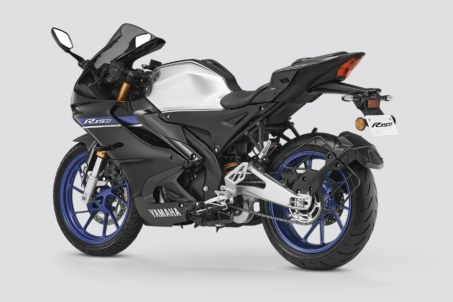 Yamaha R15M