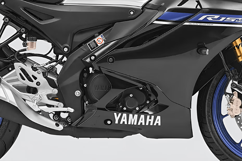 Yamaha R15M